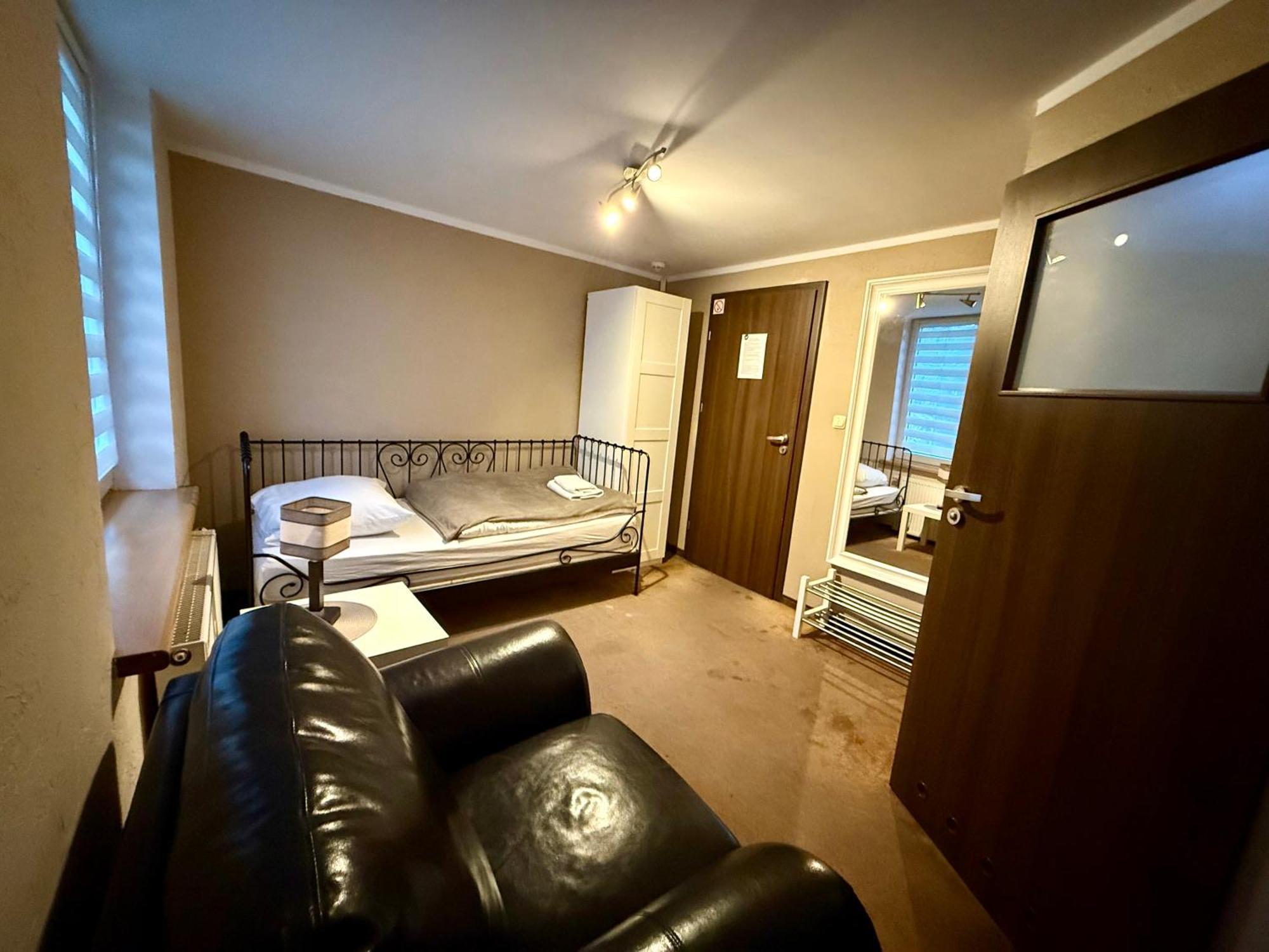 An-Son Apartamenty Ζιελόνα Γκόρα Δωμάτιο φωτογραφία
